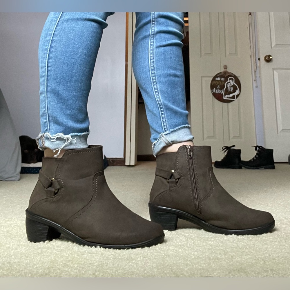 Dawnta side zip boot - East Street Ankle Boots Women 7.5 zip 2 inch heel